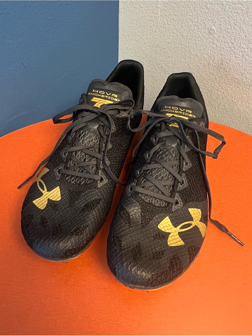 Under Armour HOVR Smokerider Track Spikes Black & Gold Women’s Size 8.5 Men’s 7